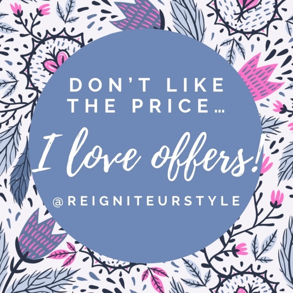 Flyers - Picture 3 of 7